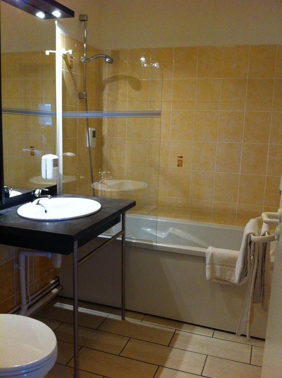 Hotel L'Oceane Angers Parc Expo Verrieres-en-Anjou Rom bilde